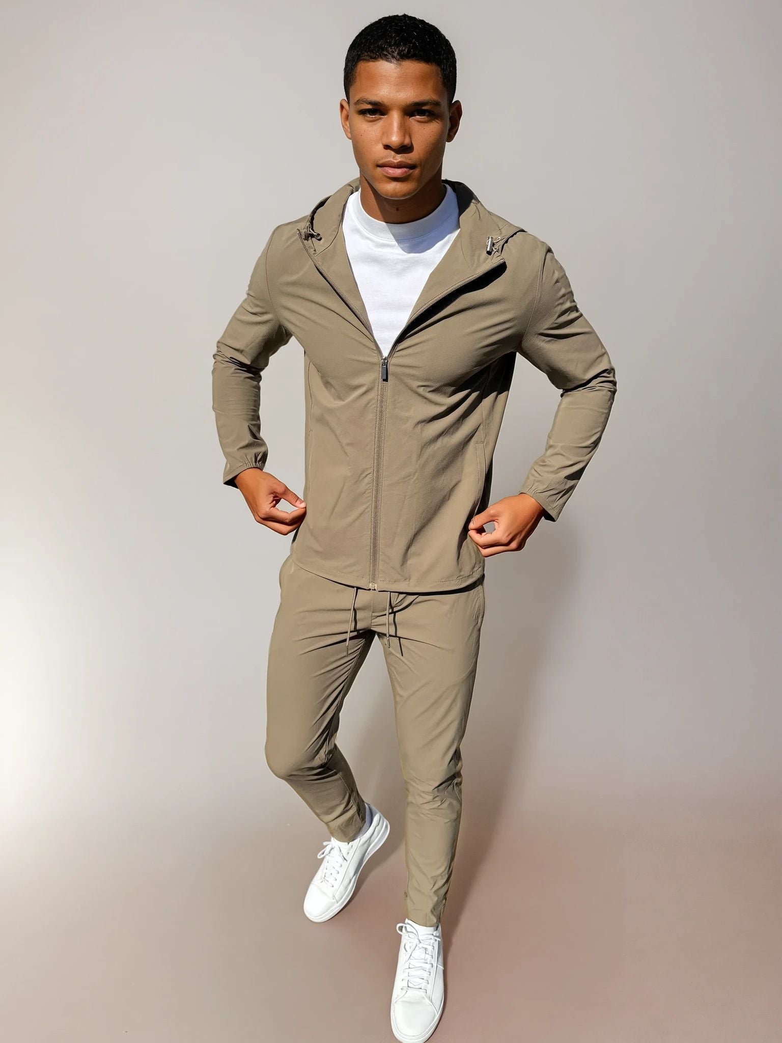 Travel Tech Vest - Mocca