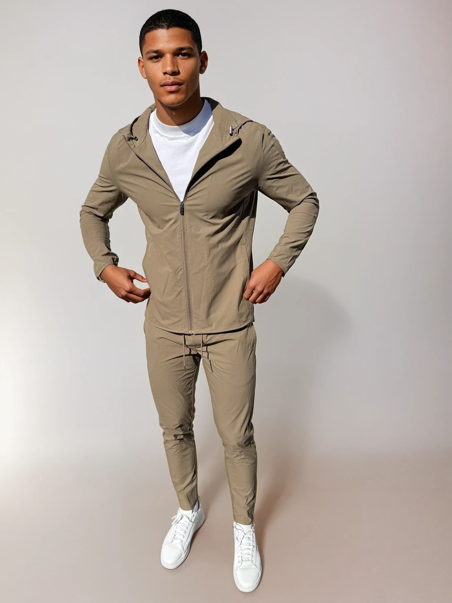 Travel Tech Vest - Mocca