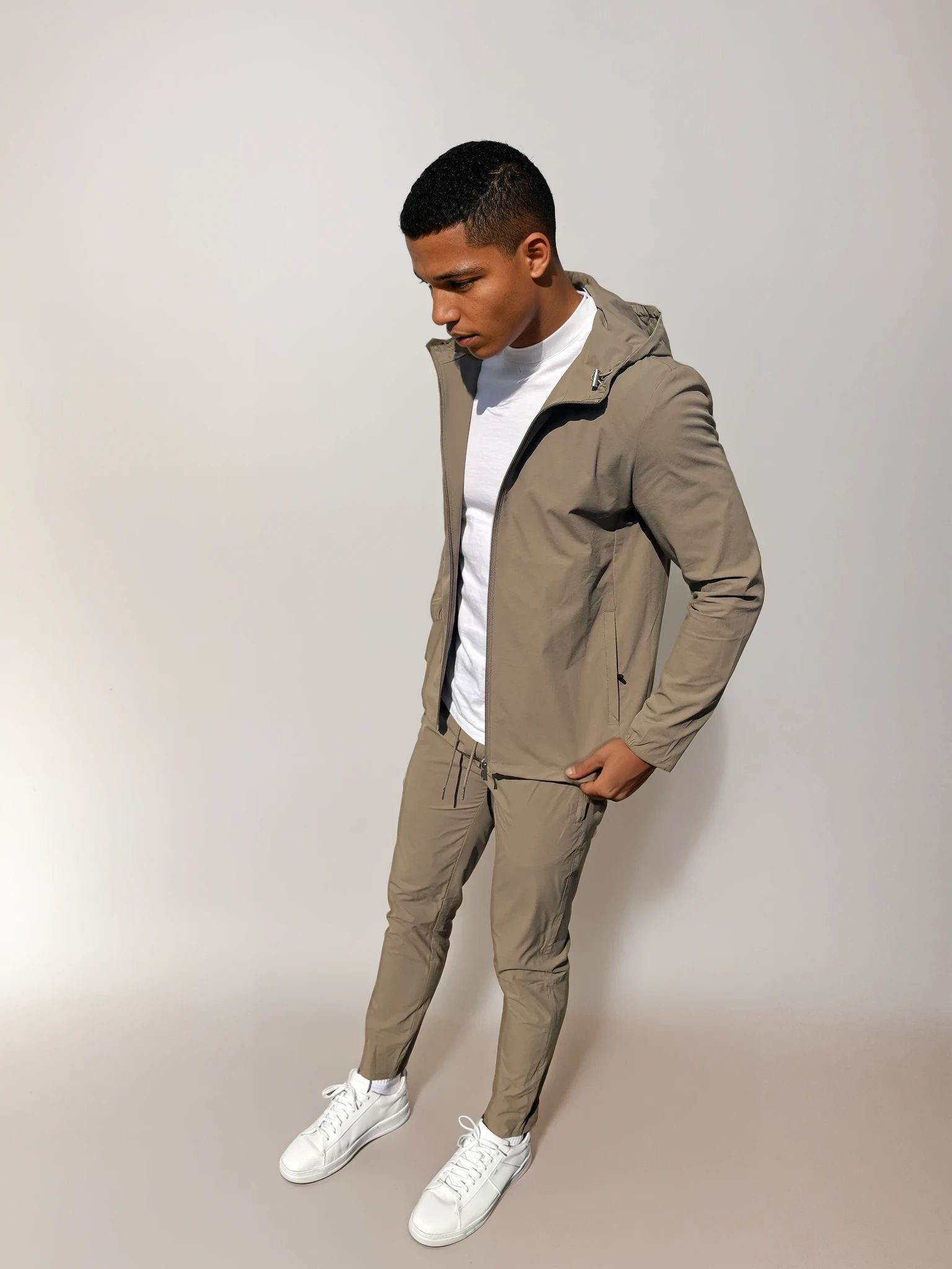 Travel Tech Vest - Mocca