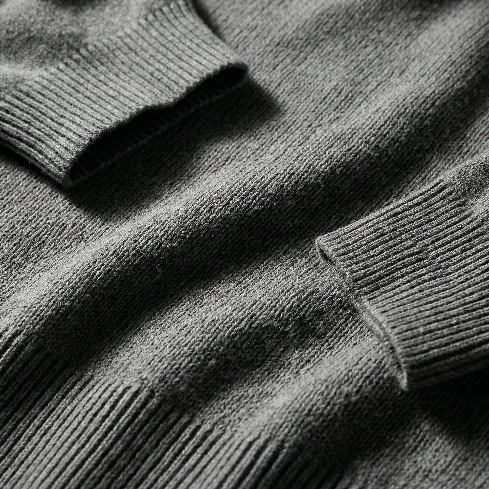 Men's Classic Crew Neck Pullover Sweater – Solid Color, Ribbed Details, Casual Fit – Gray